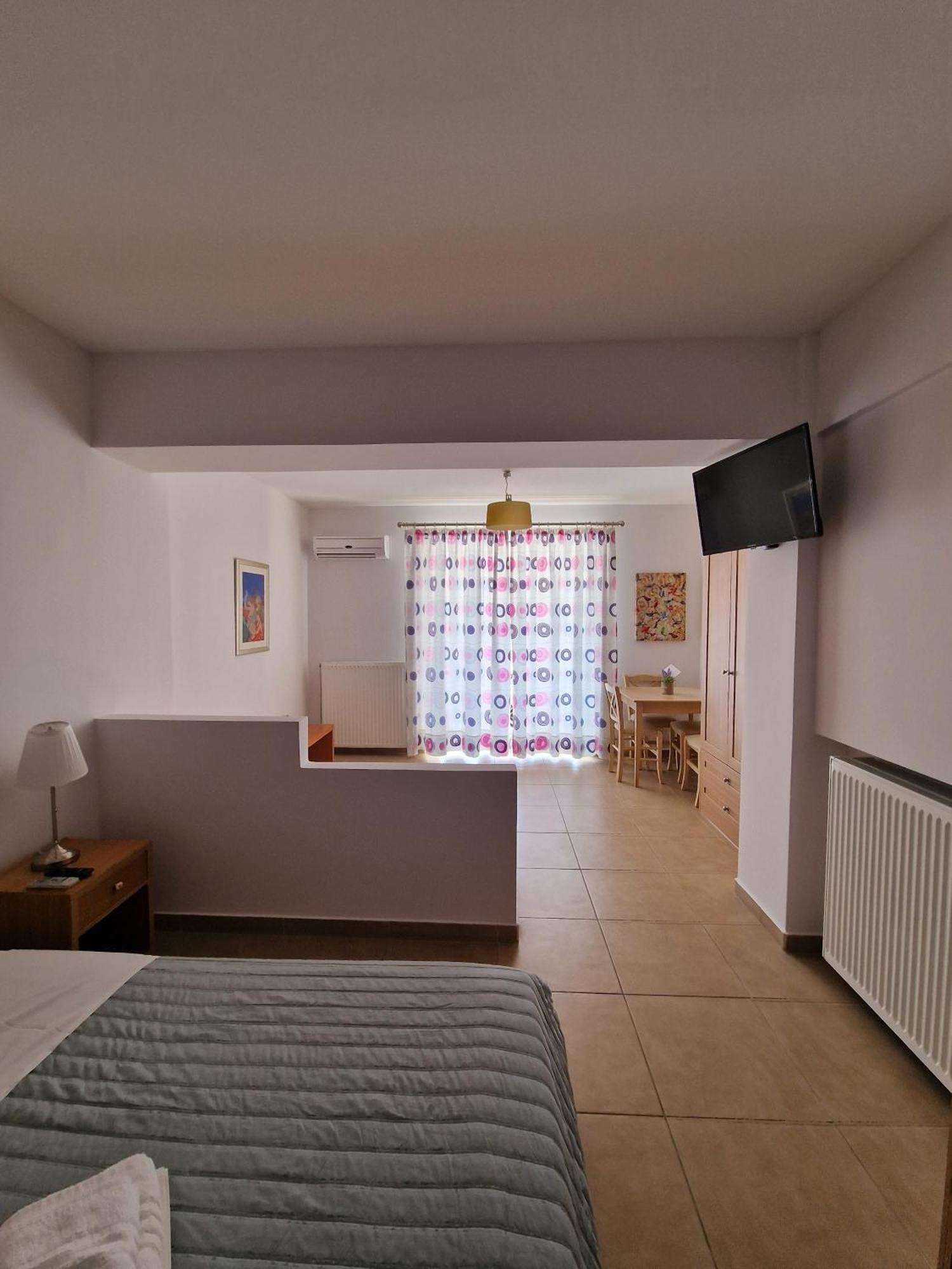 Aparthotel Porto Xronia Khrónia Zewnętrze zdjęcie