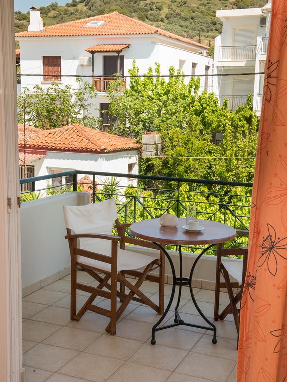 Aparthotel Porto Xronia Khrónia Zewnętrze zdjęcie